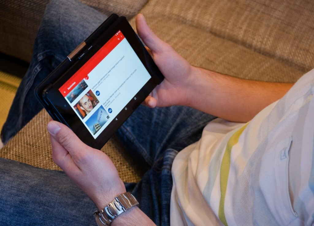 Diffamazione su YouTube: come abbiamo cancellato un video diffamatorio